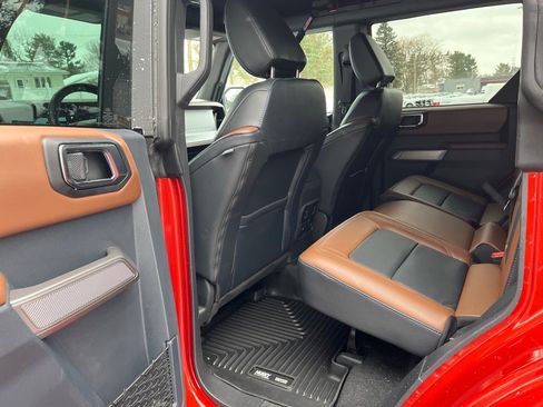 Used 2023 Ford Bronco Outer Banks image 11
