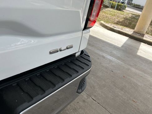 Used 2019 GMC Sierra 1500 SLE w/ SLE Value Package image 19