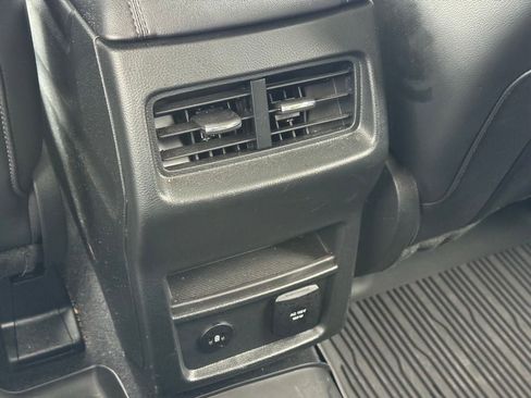 Certified 2024 Ford Edge SEL w/ Convenience Package image 11