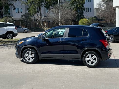 Used 2021 Chevrolet Trax LS w/ Tint and Cruise Package image 3