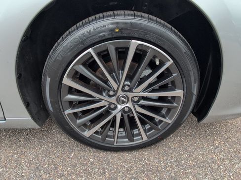 Used 2024 Lexus ES 300h w/ Premium Package FWD image 12