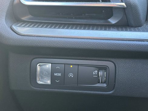 Certified 2024 Chevrolet Traverse LT image 28