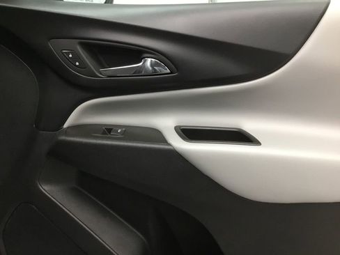 Used 2023 Chevrolet Equinox LS image 25