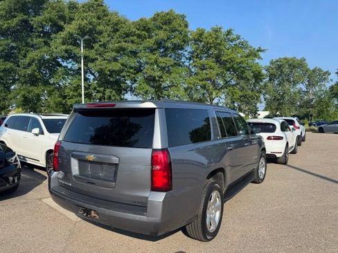Used 2018 Chevrolet Suburban LT AWD/4WD image 4