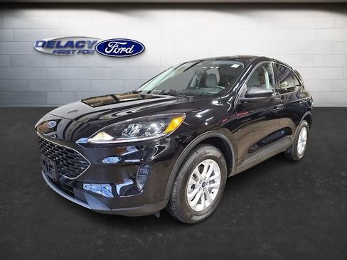 Used 2022 Ford Escape SE w/ Cold Weather Package image 1
