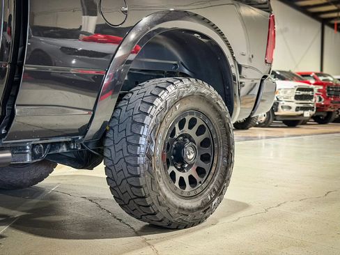 Used 2018 RAM 2500 Laramie w/ Sport Appearance Group AWD/4WD image 6
