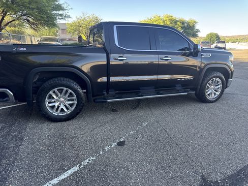 Used 2019 GMC Sierra 1500 SLT w/ SLT Premium Package AWD/4WD image 8