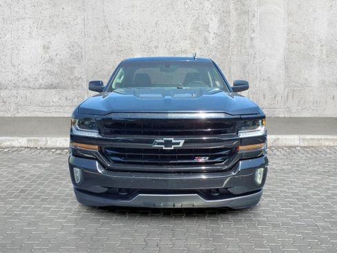 Used 2017 Chevrolet Silverado 1500 LT w/ Midnight Edition AWD/4WD image 3