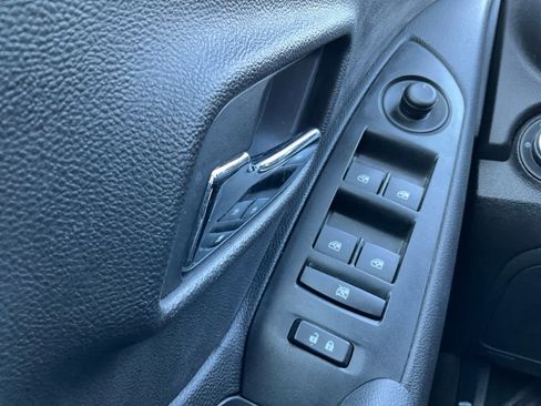 Used 2016 Chevrolet Trax LT w/ LT Convenience Package FWD image 21