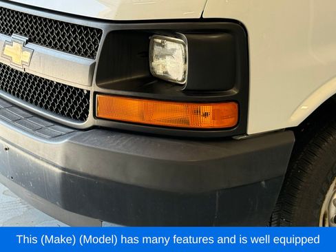 Used 2015 Chevrolet Express 2500 Extended RWD image 10