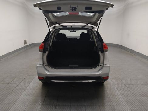Used 2017 Nissan Rogue S AWD/4WD image 29