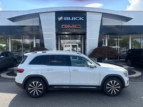 Used 2023 Mercedes-Benz GLB 250 4MATIC image 34