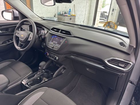 Used 2023 Chevrolet TrailBlazer LT image 47
