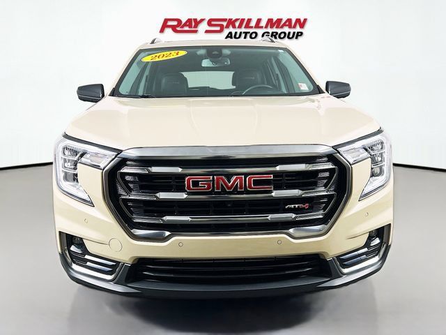 Used 2023 GMC Terrain AT4 w/ Infotainment Package II AWD/4WD image 2