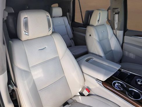 Used 2025 Cadillac Escalade Sport Platinum AWD/4WD image 30