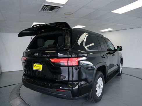 Used 2025 Toyota Sequoia SR5 image 13