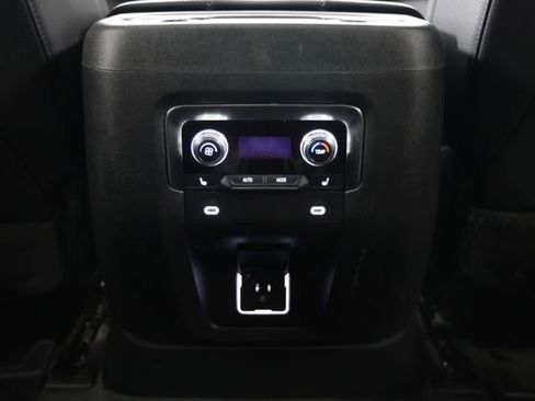 Used 2024 GMC Yukon XL Denali AWD/4WD image 44