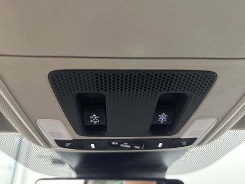 New 2025 Honda Pilot Touring image 47