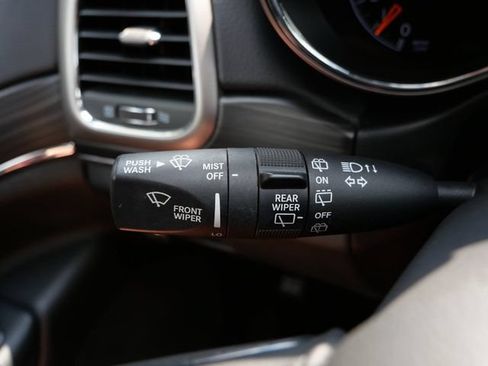 Used 2021 Jeep Grand Cherokee Limited w/ Trailer Tow Group IV AWD/4WD image 19