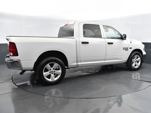 Used 2022 RAM 1500 Classic SLT image 4