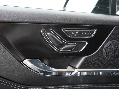 Used 2025 Lincoln Corsair AWD w/ Equipment Group 101A image 20