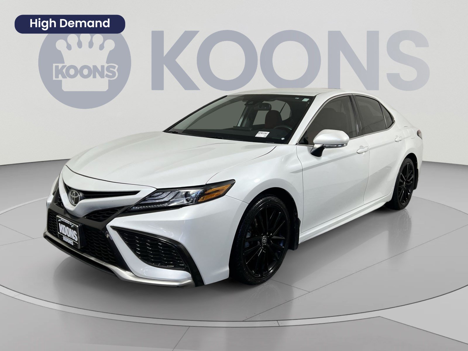 Used 2024 Toyota Camry XSE w/ Cold Weather Package AWD/4WD image 1