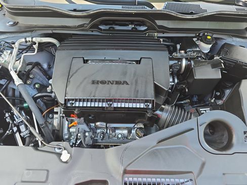 Used 2025 Honda Pilot Touring image 31
