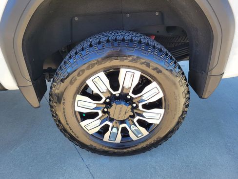 Used 2025 GMC Sierra 2500 Denali w/ Denali Reserve Package image 25