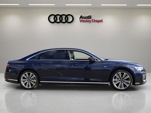 Used 2023 Audi A8 L 3.0T image 6