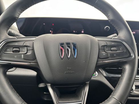 Used 2025 Buick Envista Sport Touring FWD image 27