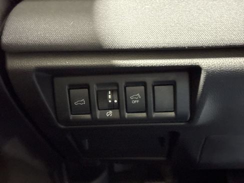 Used 2024 Subaru Outback Premium AWD/4WD image 18