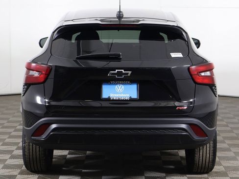 Used 2025 Chevrolet Trax RS image 11