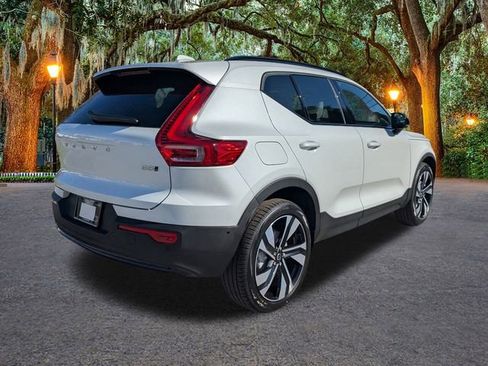 New 2026 Volvo XC40 B5 Ultra w/ Protection Package Premier image 4