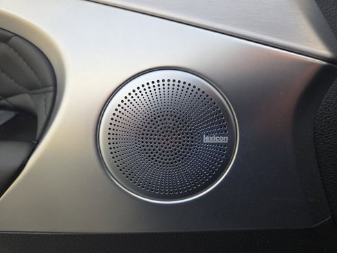 Used 2020 Genesis G70 3.3T w/ Prestige Package image 11