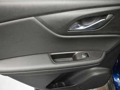 Used 2023 Chevrolet Blazer LT FWD image 19
