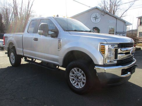 Used 2019 Ford F250 XL w/ STX Appearance Package image 2