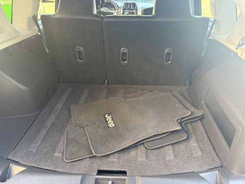 Used 2016 Jeep Compass High Altitude image 10