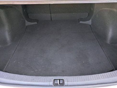 Used 2021 Toyota Corolla LE FWD image 18