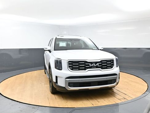 Used 2023 Kia Telluride SX image 3