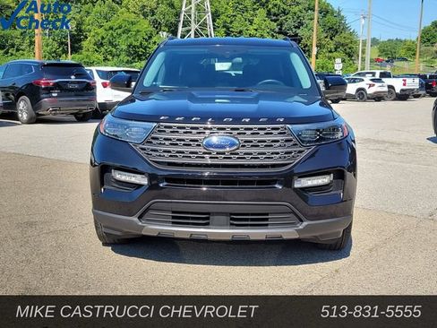 Used 2022 Ford Explorer XLT w/ Equipment Group 202A AWD/4WD image 8