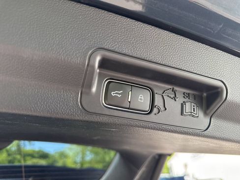 Used 2022 Ford Explorer ST w/ Equipment Group 401A AWD/4WD image 15