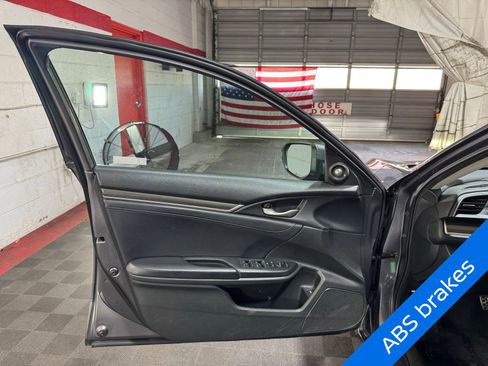 Used 2020 Honda Civic Touring image 8