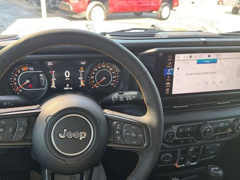 Used 2024 Jeep Wrangler Sport S image 20