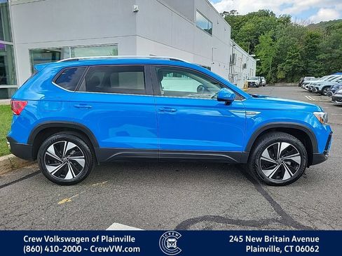 Used 2024 Volkswagen Taos SE AWD/4WD image 33