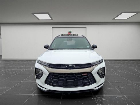 Used 2023 Chevrolet TrailBlazer RS w/ Convenience Package image 3