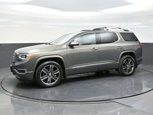 Used 2018 GMC Acadia Denali w/ Technology Package image 3