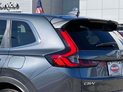 Used 2024 Honda CR-V EX image 9