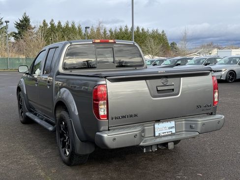 Used 2020 Nissan Frontier SV w/ Midnight Edition Floor Mats image 6