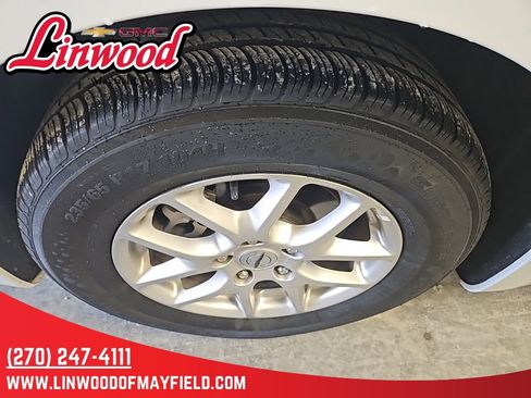 Used 2024 Chrysler Pacifica Touring-L image 8