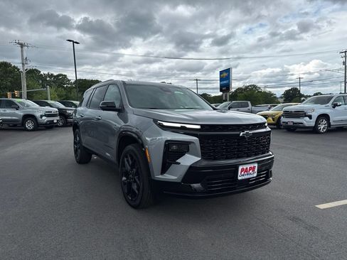New 2026 Chevrolet Traverse RS w/ LPO, Floor Liner Package AWD/4WD image 2